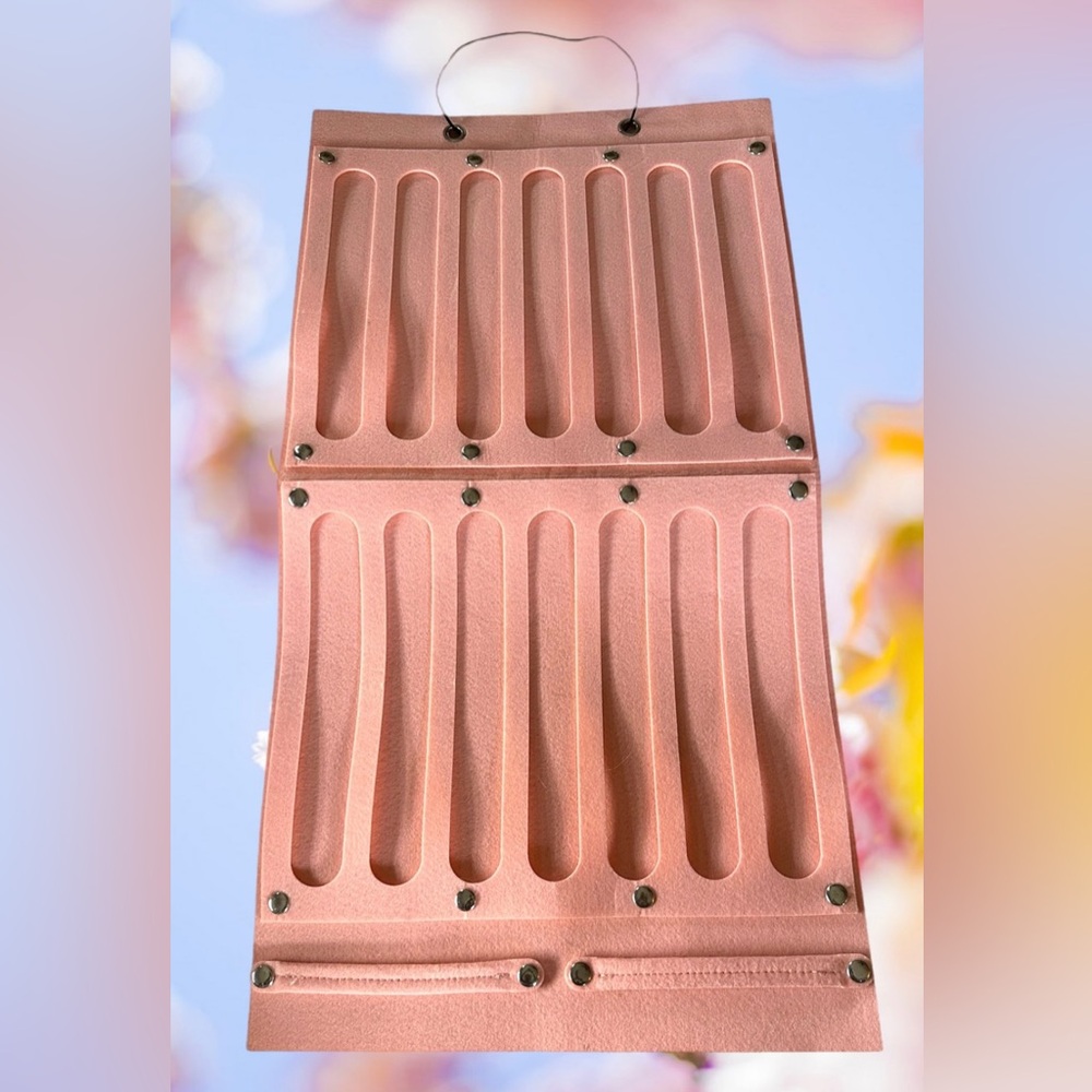 Katutude Hair Clip Organizer/Storage Holder
NWOT